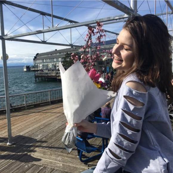 Meet your Posher, Julia - Picture 1 of 1